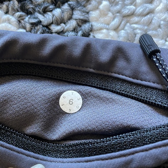 lululemon speed shorts - Picture 3 of 4